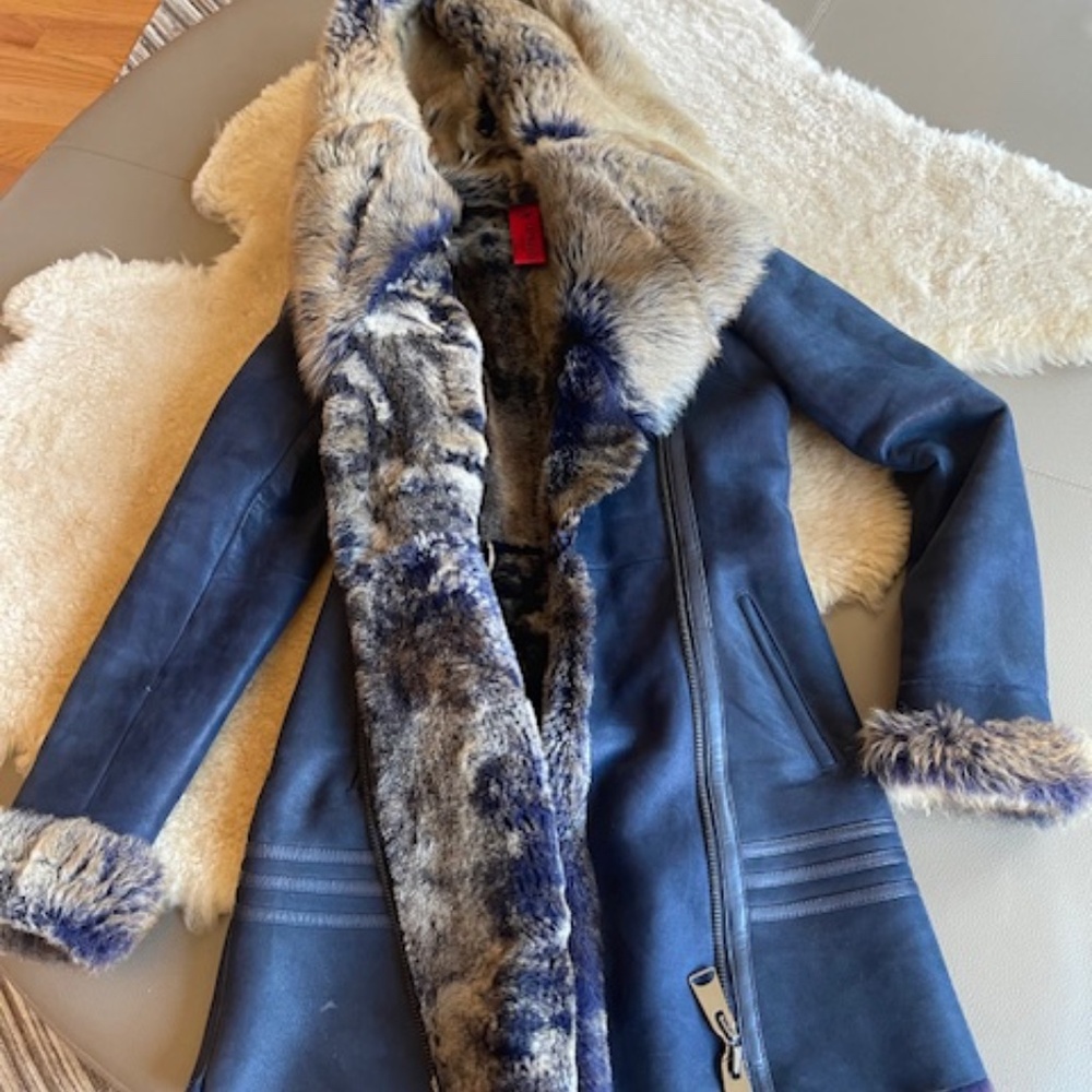Blue shearling long coat with hoodie
